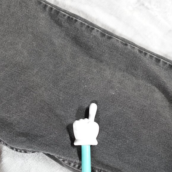 Vintage Levis 505 Regular Straight Leg Jeans Mens 34x28 (Tagged 38x32) Faded - Picture 8 of 16